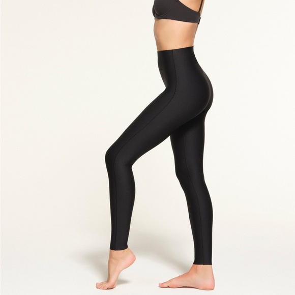 SKIMS NWT FOUNDATION BODY LEGGING BLACK SZ MEDIUM - Picture 2 of 7